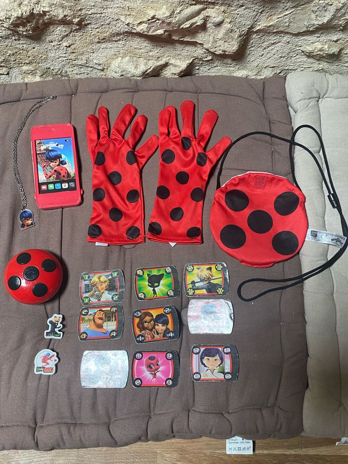 Lot de jouets Miraculous Ladybug