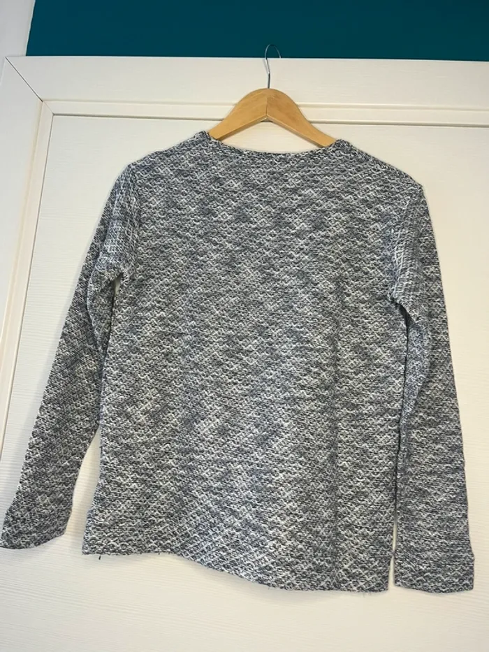 🔹 Pull bicolore bleu marine & blanc – Kiabi 🔹 - photo numéro 2
