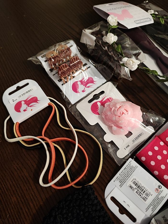 Lot d'accessoires cheveux pour fille - photo numéro 3
