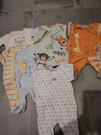 Lot de pyzamas 1 mois