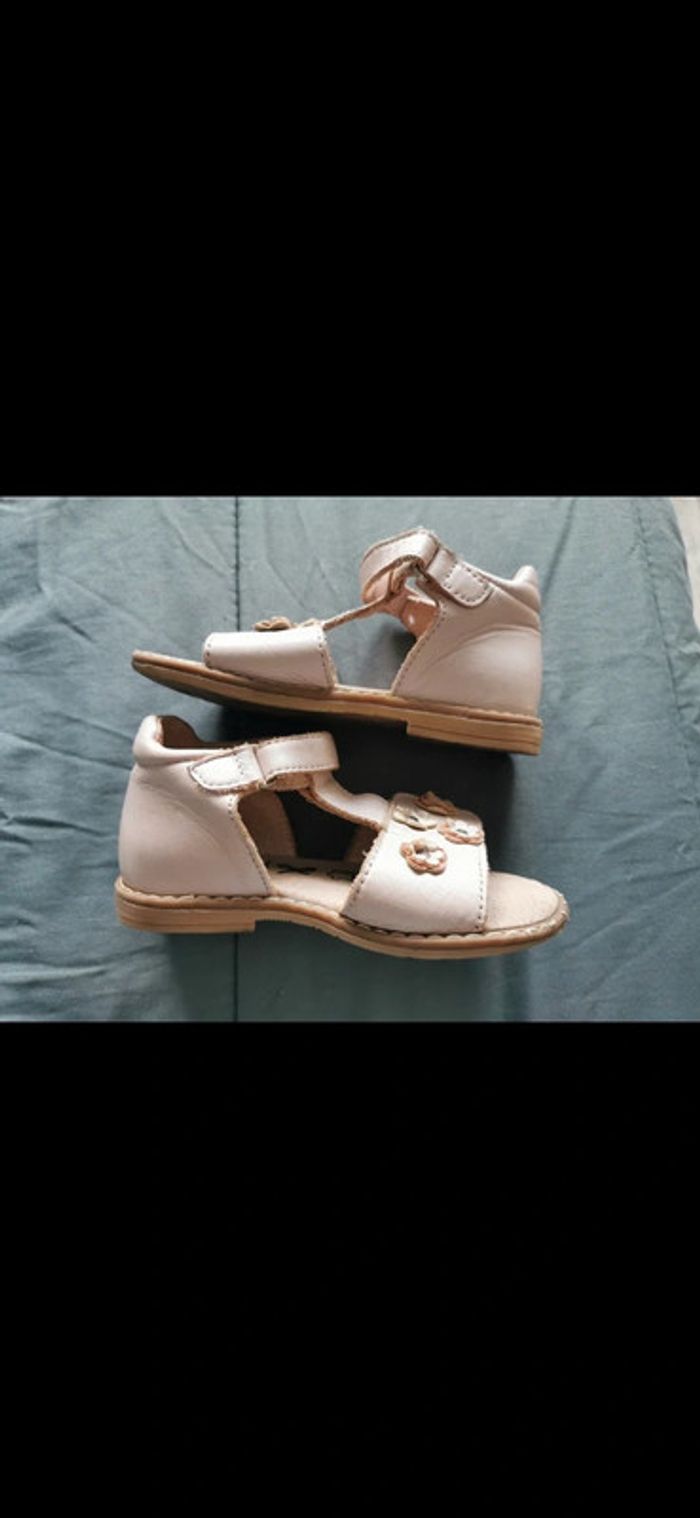Chaussure sandales 25 - photo numéro 2