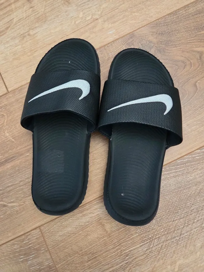 Claquettes nike taille 35 - photo numéro 5