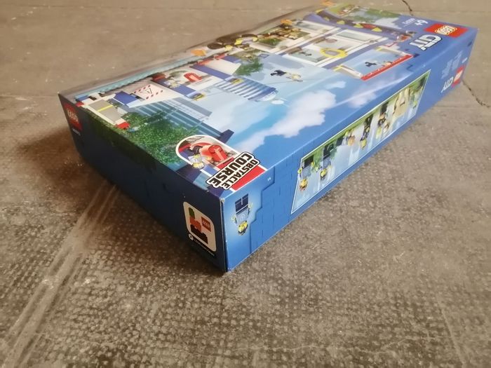 Lego City 60372 Le centre d’entraînement de la police [NEUF] - photo numéro 4