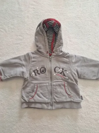 Veste à capuche