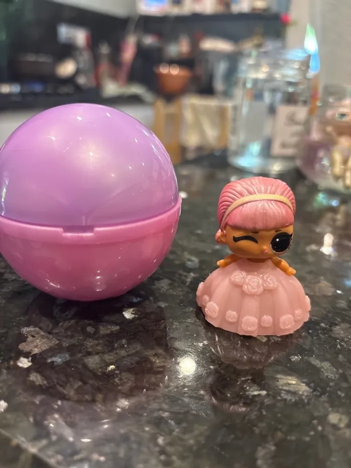 Poupée lol surprise bébé princesse modèle lil prom princess