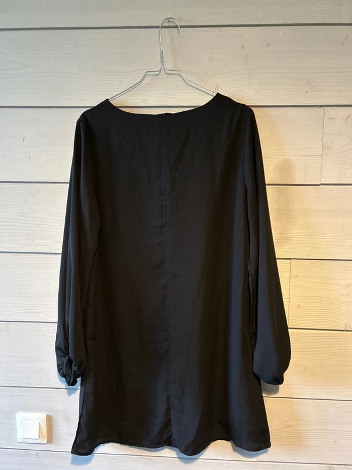 Robe noire , Femme - photo numéro 3