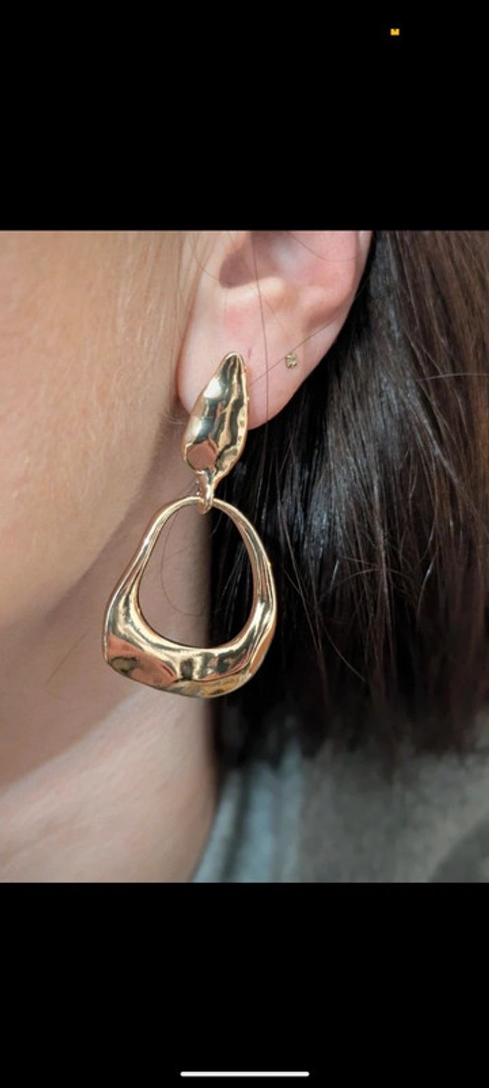 Boucles d'oreille pendante couleur or en zinc