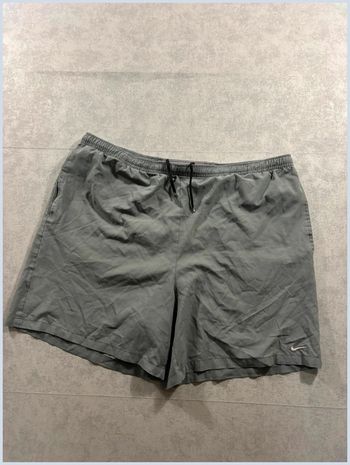 Short Nike Gris logo brodé Taille XL