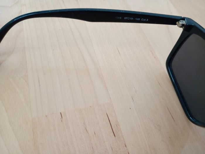 Lunettes de soleil - photo numéro 4