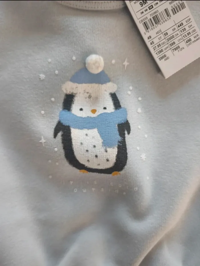 Sweat bleu ciel avec pingouin pompon en relief - photo numéro 2