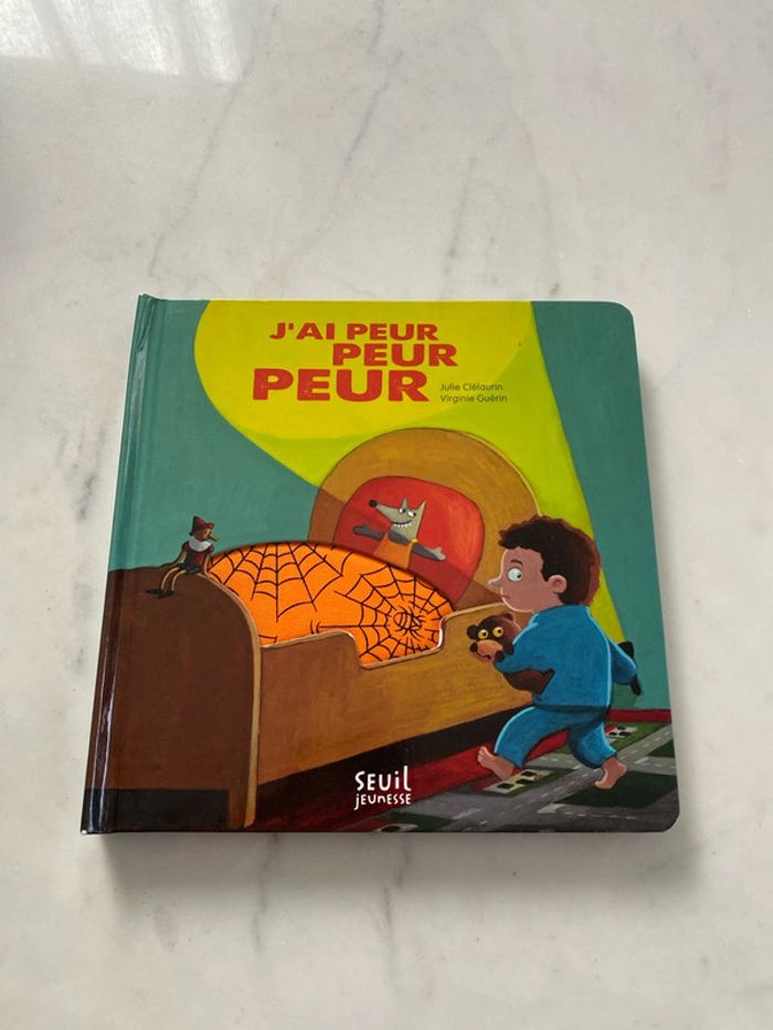 Album caresses J’ai peur peur peur seuil jeunesse Julie clelaurin et Virginie guerin