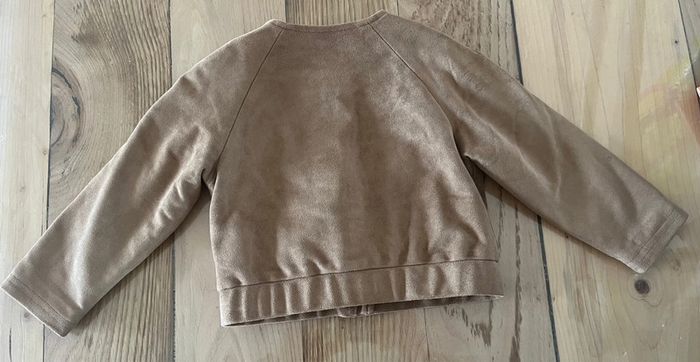 🤎 Veste en daim marron – 24 mois – Tape à l'oeil 🧸 - photo numéro 2
