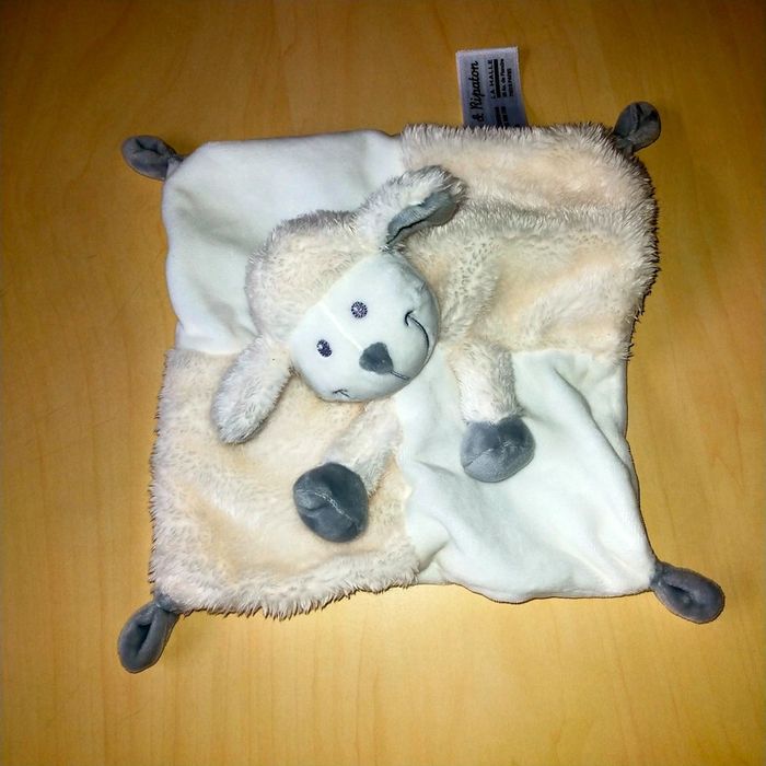 Doudou plat mouton Pat & Ripation La Halle Kimbaloo agneau blanc gris