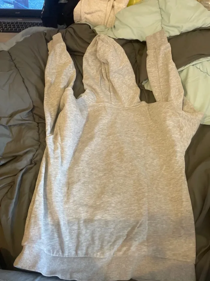 Sweat/pull à capuche - photo numéro 2