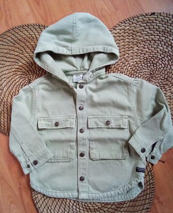 Veste kaki jean avec capuche Zara taille 12/18 mois