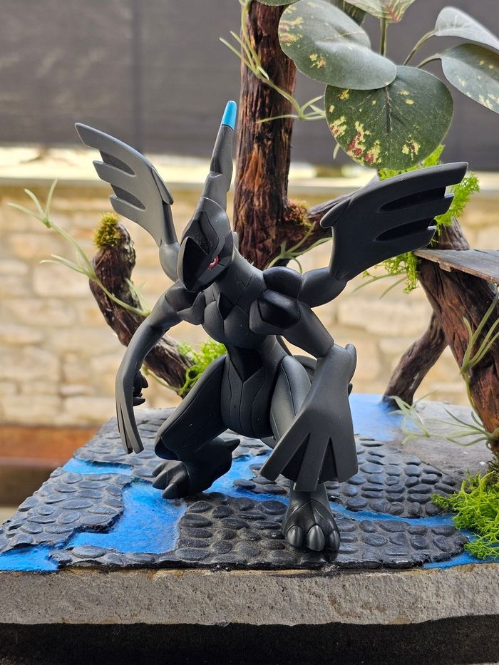 Super grande figurine Pokemon Nintendo tomy zekrom