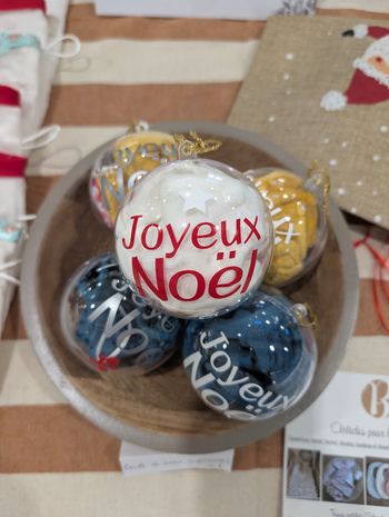 Boule de Noël avec surprise 😂