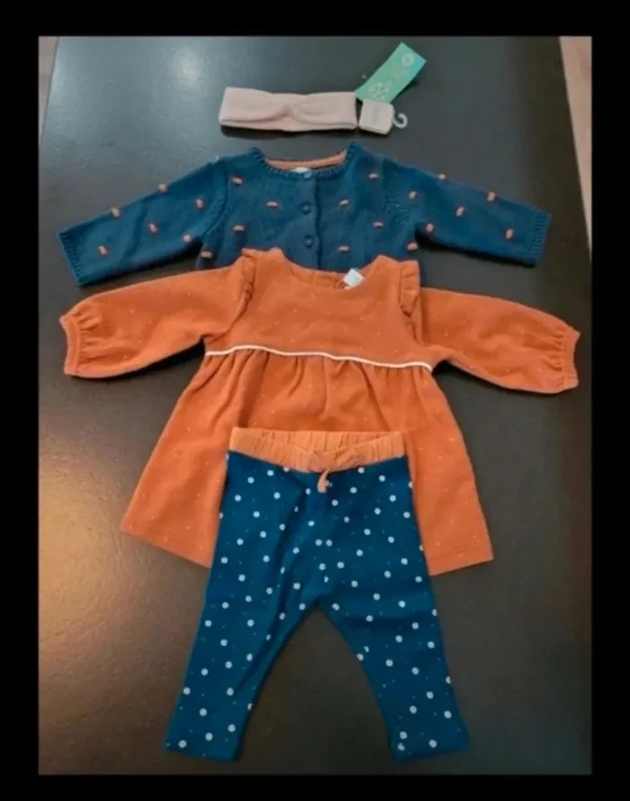 Lot de vêtements 3 mois fille - photo numéro 2