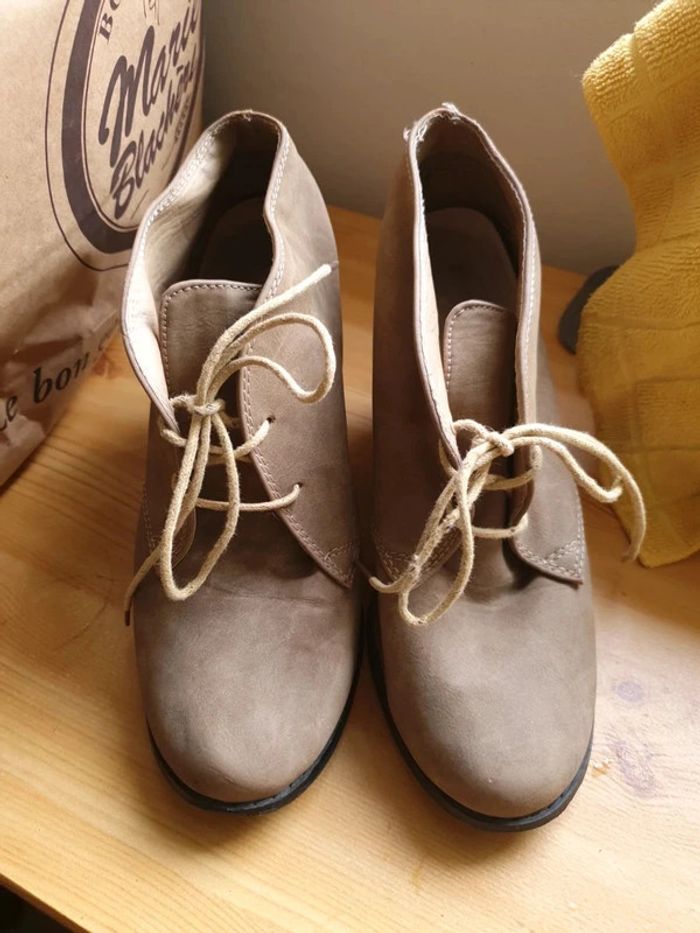 Bottines daim - Pointure 40 - photo numéro 2