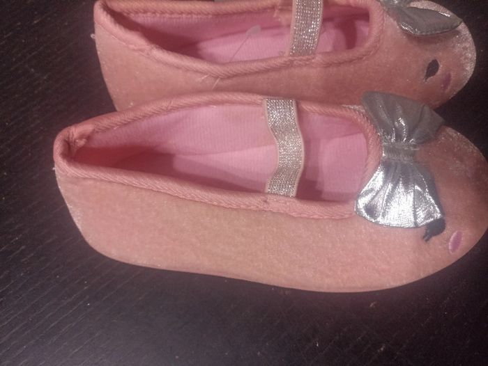 Chaussons taille 28 - photo numéro 2