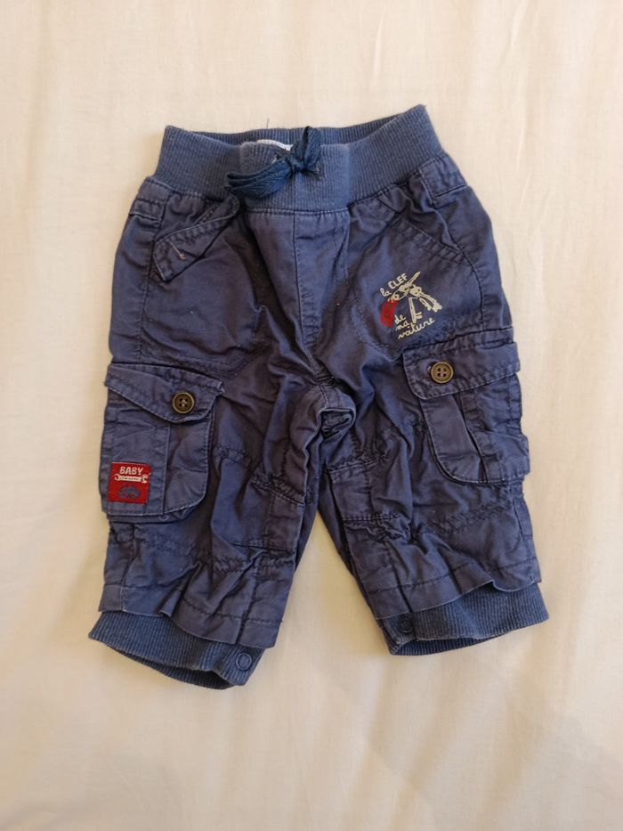 Un pantalon 1 mois