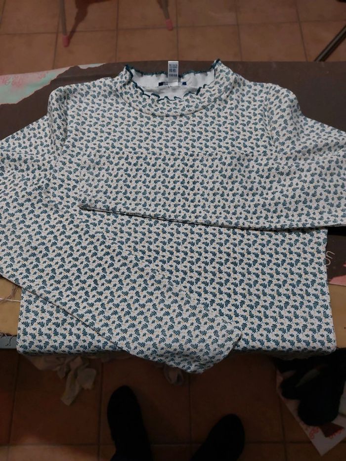 T-shirt neuf Okaïdi 12A