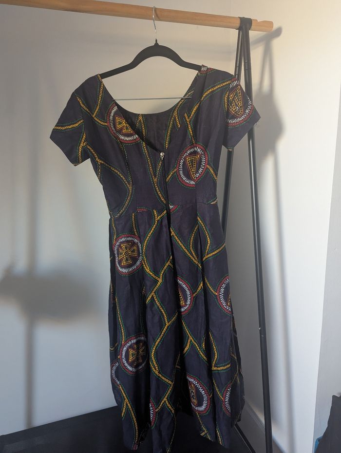 Jolie robe habillée en Wax faite main - photo numéro 2