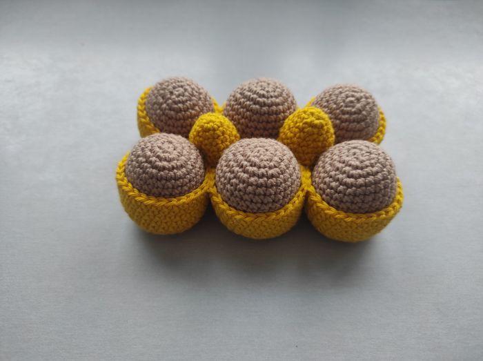 Dinette boîte d'oeufs au crochet