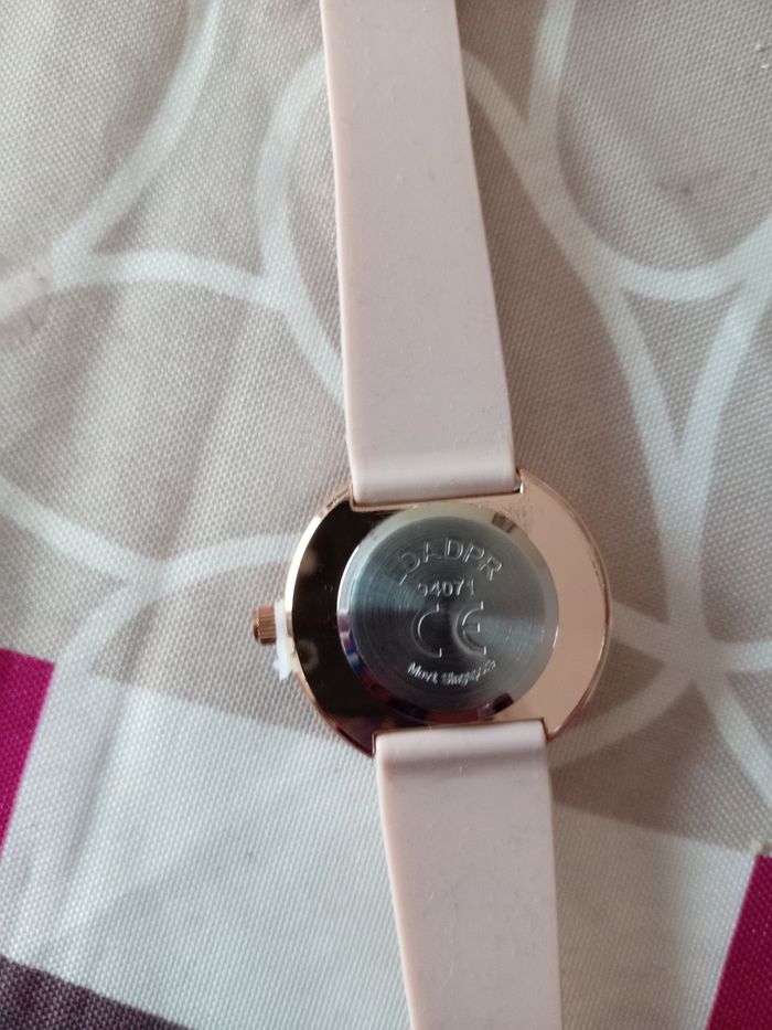 Montre femme - photo numéro 3