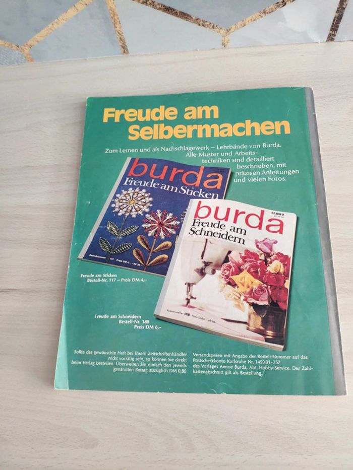 Magazine Burda numéro 94 de 1974 édition française Tricoter fait plaisir - photo numéro 12