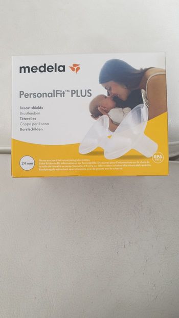 Kit medela teterelle dans kit taille 27 plus teterelle taille 24 et 25.