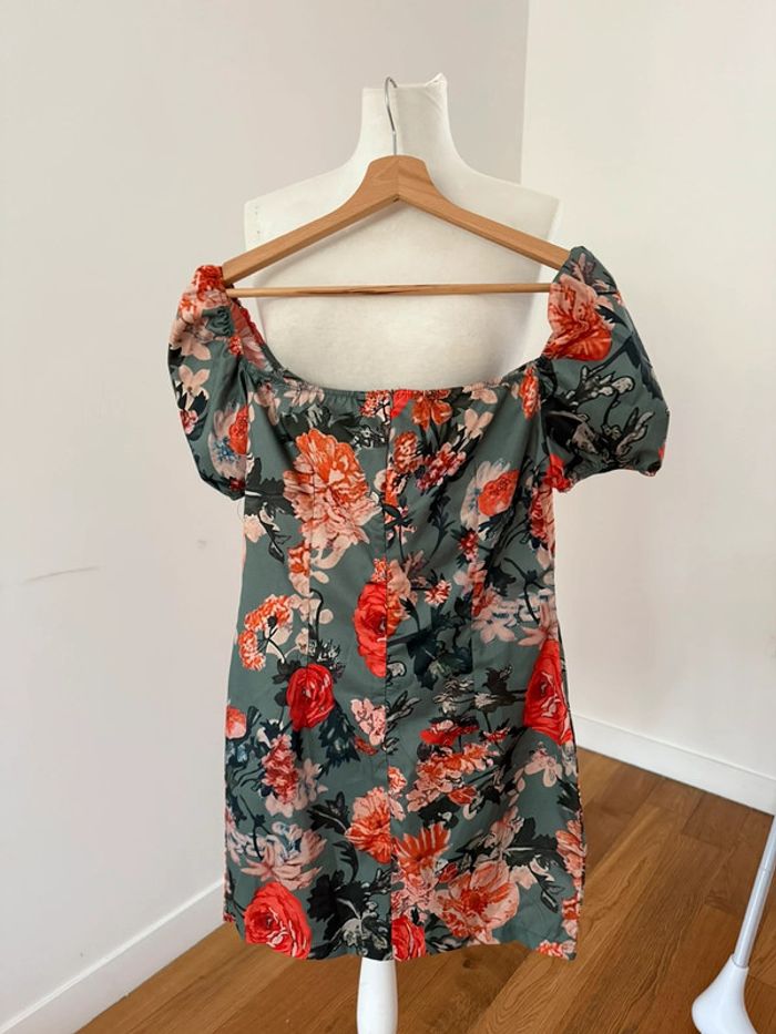 Robe neuve fleurie L/40 - photo numéro 4