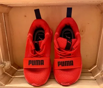 Puma rouges enfant – Pointure 24 – Bon état