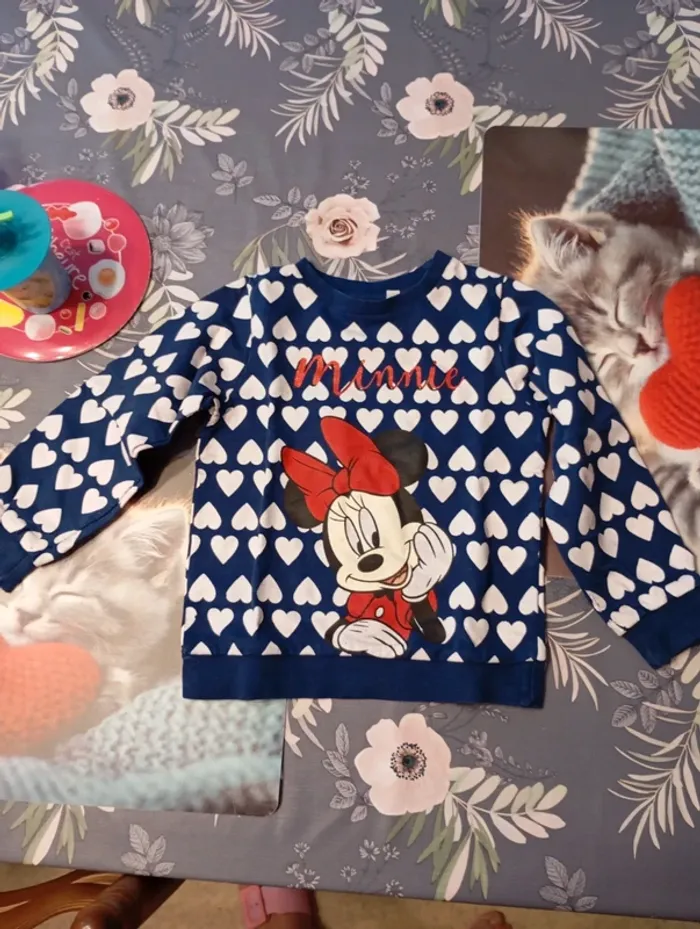 Sweath Minnie taille 4 ans