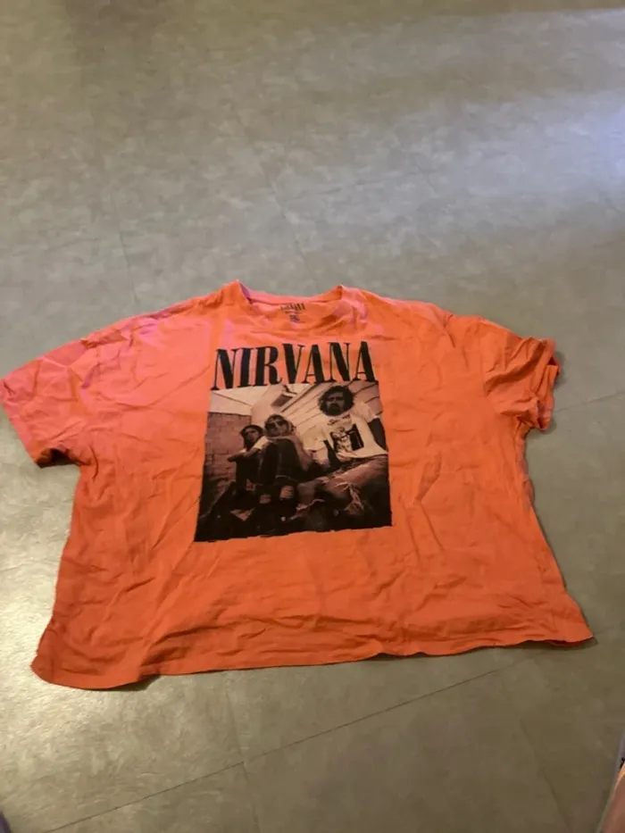 TEE shirt nirvâna - photo numéro 2