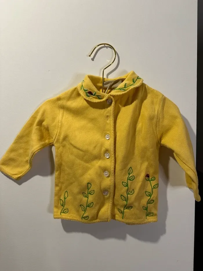 Gilet vintage col Claudine jaune avec petites fleurs du pareil au meme 12 mois