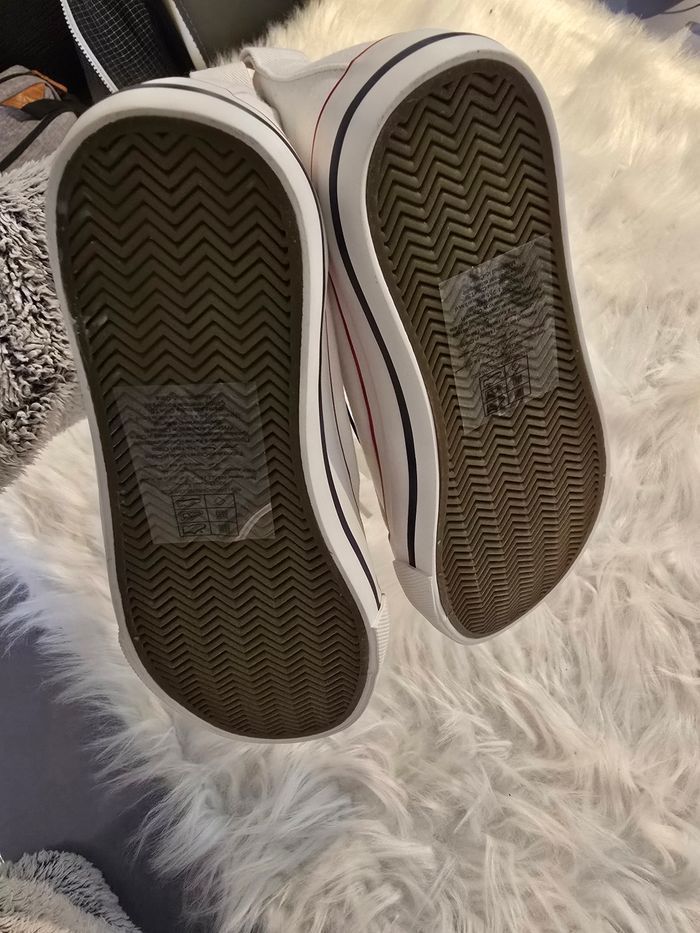 Neuves (non portées)🏷🤩😍🥰🩷🩷🩷 baskets pointure 33 fille 🩷🩷🩷 - photo numéro 6