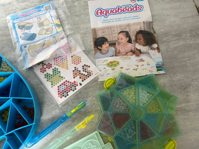 aquabeads atelier création avec perles et de l'eau - photo numéro 3