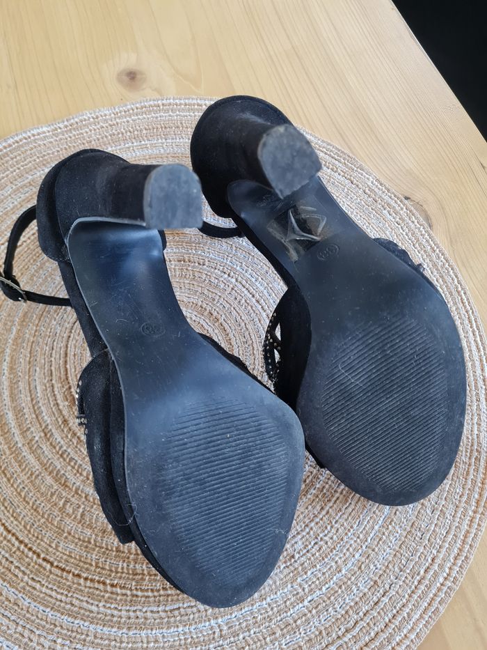 Sandale nue pied à talon 38 - photo numéro 3