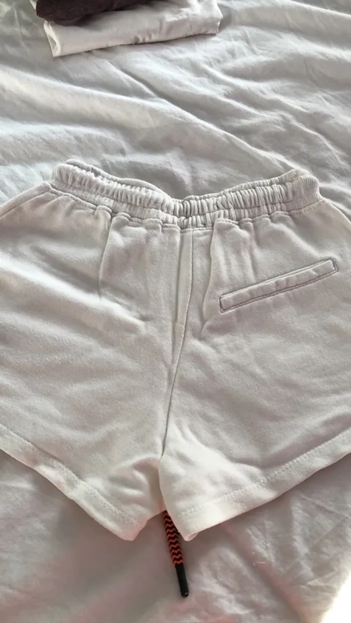 Short blanc Berskha - photo numéro 4