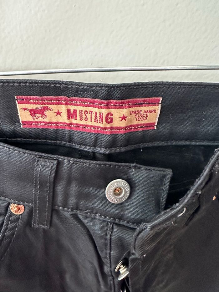 jean mustang - photo numéro 2