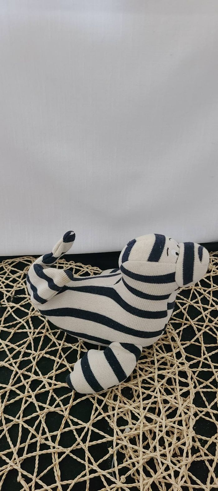 Doudou peluche phoque rayé marinière bleu blanc Tricot Saint James - photo numéro 4