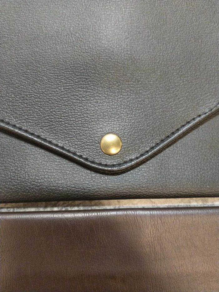 Lot de 2 petites pochettes L'une noire l'autre marron - photo numéro 2