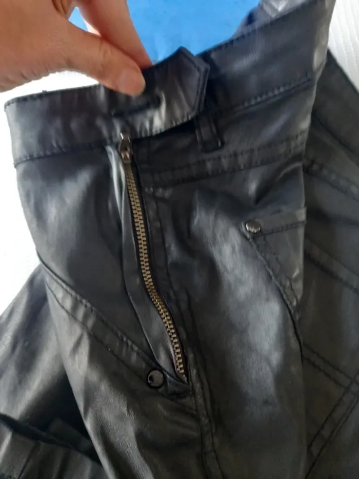 Pantalon ciré style imitation cuir - photo numéro 6
