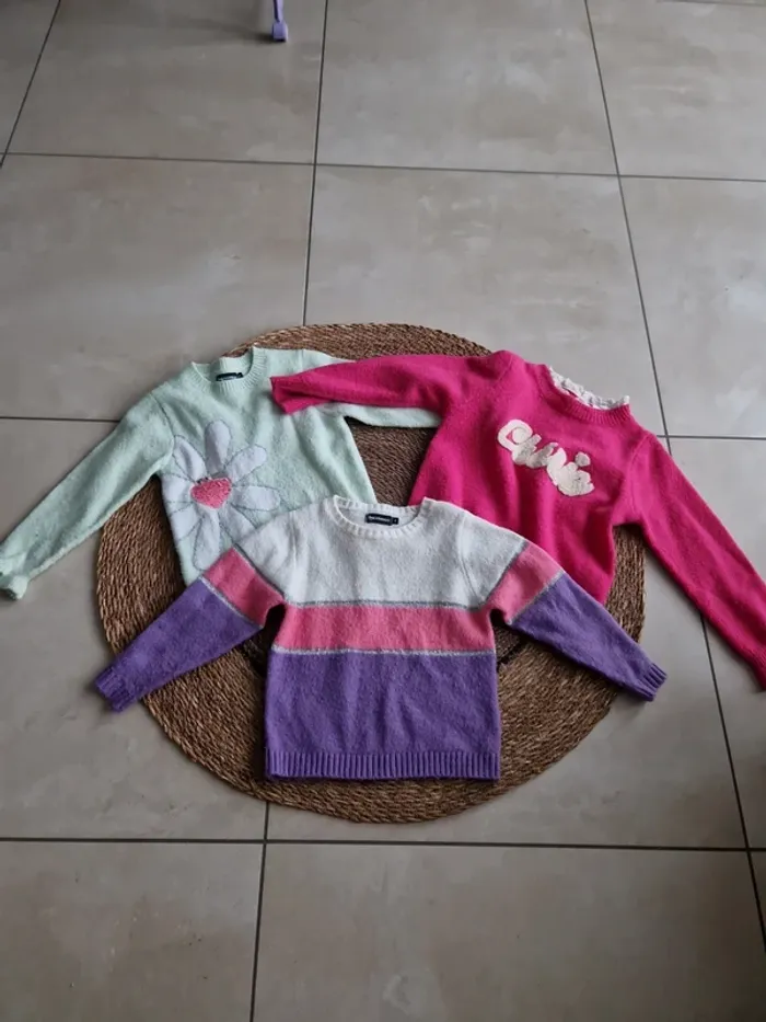 Lot de 3 pulls fille taille 4 ans
