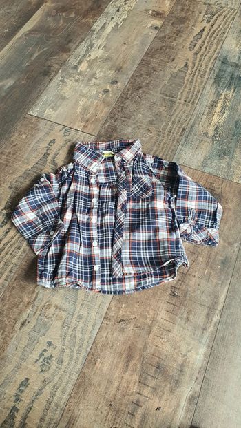 Chemise tao 18 mois en très bon état