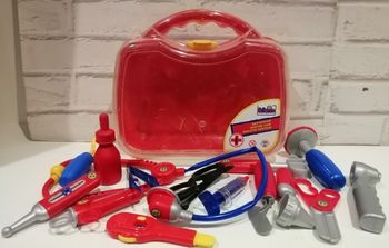 Malette pour jouer au docteur 