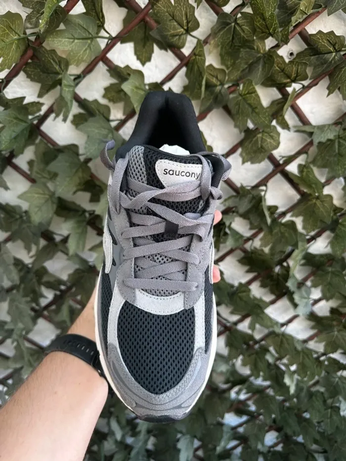 Saucony omnigrid 9 Neuve T44 - photo numéro 3