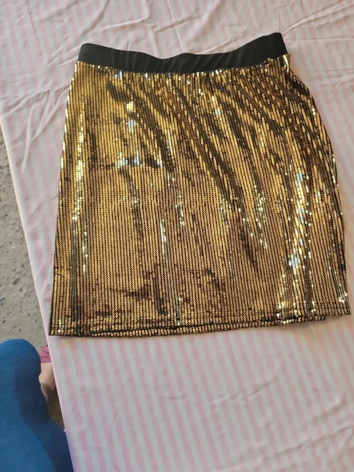 Petite jupe 34/36 - photo numéro 4