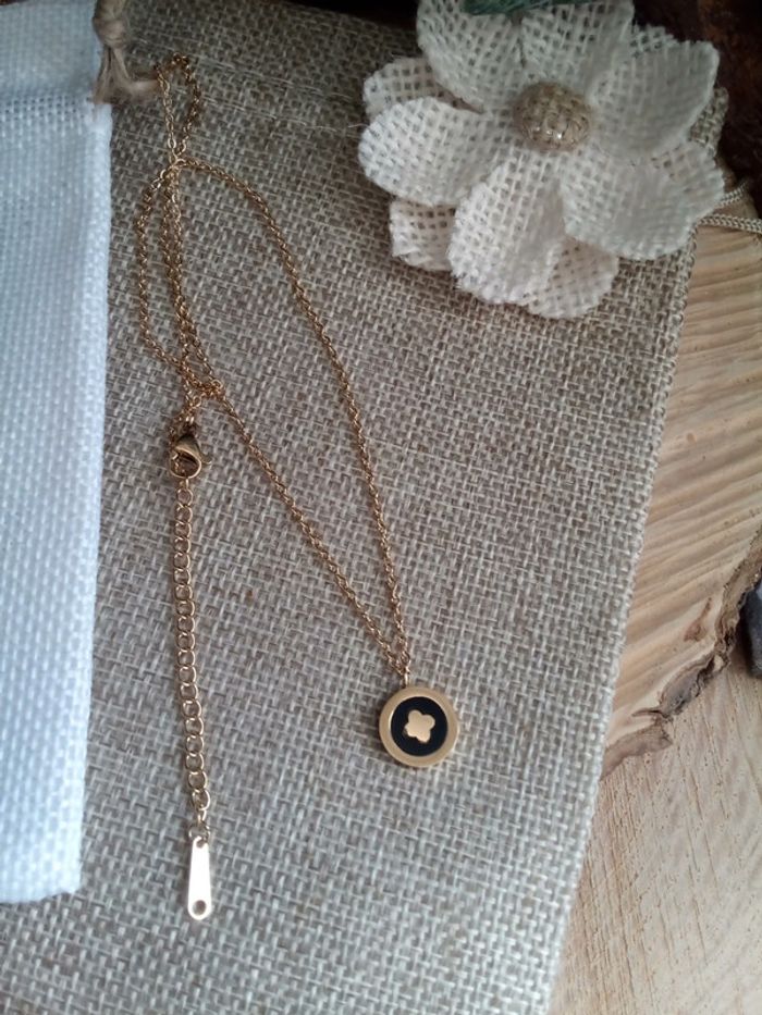 Collier trèfle à 4 feuilles